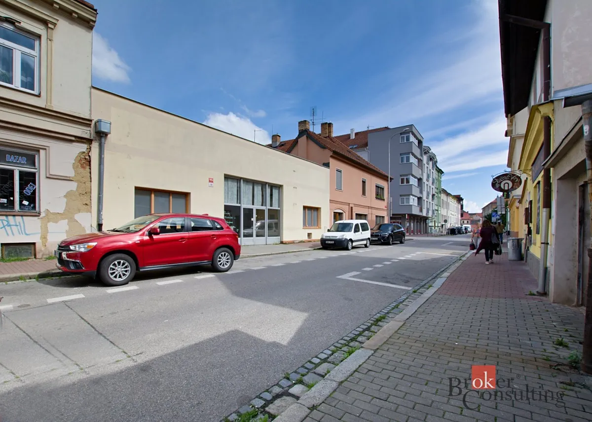 Pronájem obchodního prostoru 400 m²